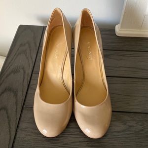 Nine West Nude Leather Pumps. Women’s size 8